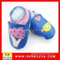 2015 hot sale blue and rose tree embroidered cow leather soft flat soccer shoes with baby